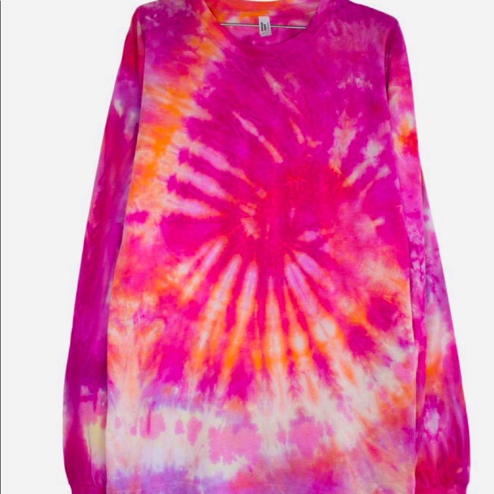 TYE DYE LONG SLEEVE!